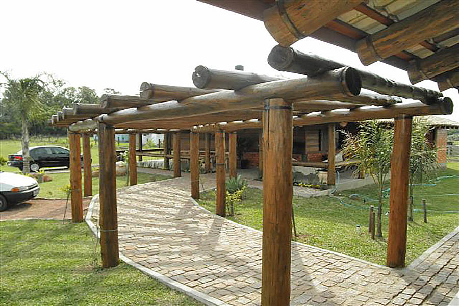 PERGOLADOS EM EUCALIPTO TRATADO